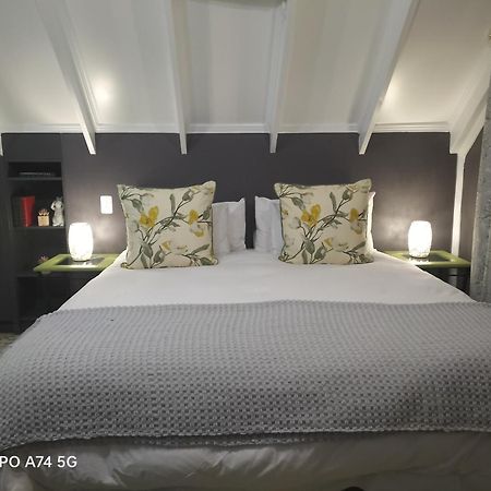 Rozenhof Guest Cottages George Esterno foto