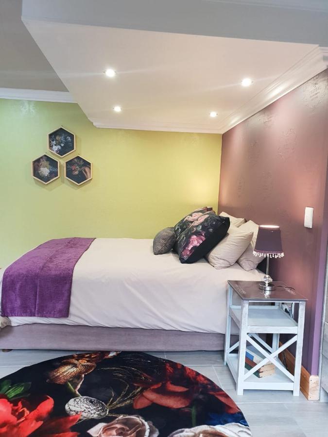Rozenhof Guest Cottages George Esterno foto